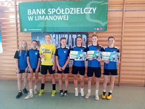 Powiatowe Igrzyska w halowej piłce nożnej